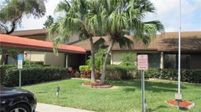 7365 NW 18 Street 202, Margate, FL 33063