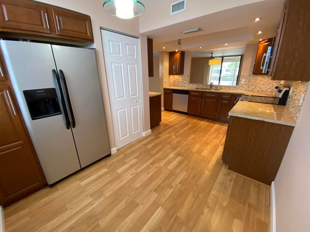 7365 NW 18 Street 202, Margate, FL 33063