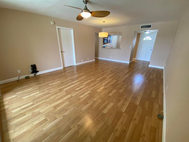 7365 NW 18 Street 202, Margate, FL 33063