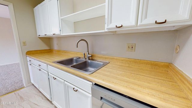 252 SHADOW MOUNTAIN Drive, E7, El Paso, TX 79912