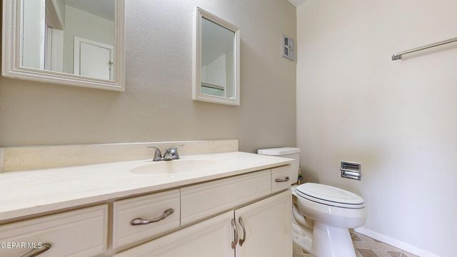 252 SHADOW MOUNTAIN Drive, E7, El Paso, TX 79912