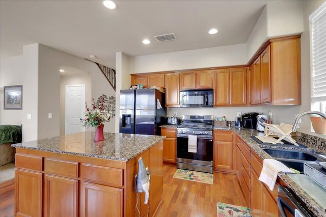 1799 River Run Dr, Marysville, CA 95901