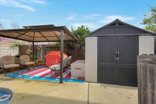 1799 River Run Dr, Marysville, CA 95901