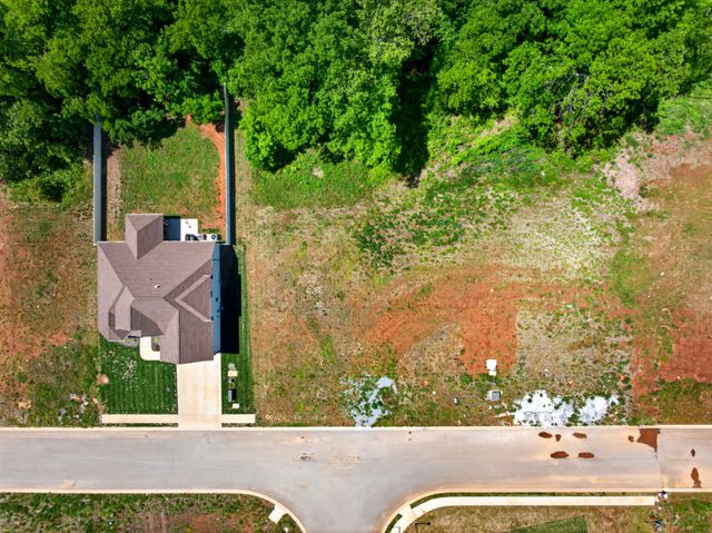 376 Kildeer Dr, Clarksville, TN 37040