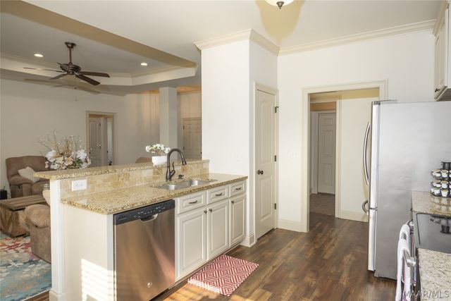 54 Sunnybrook Drive, Deatsville, AL 36022