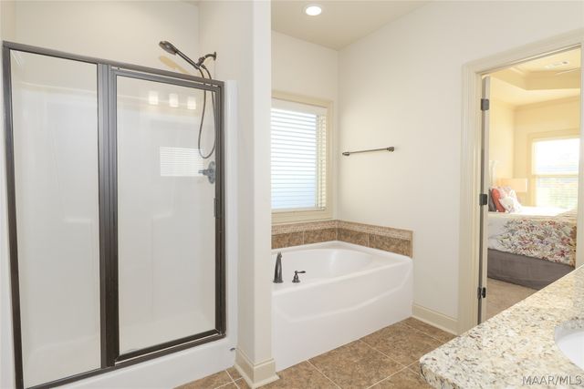 54 Sunnybrook Drive, Deatsville, AL 36022