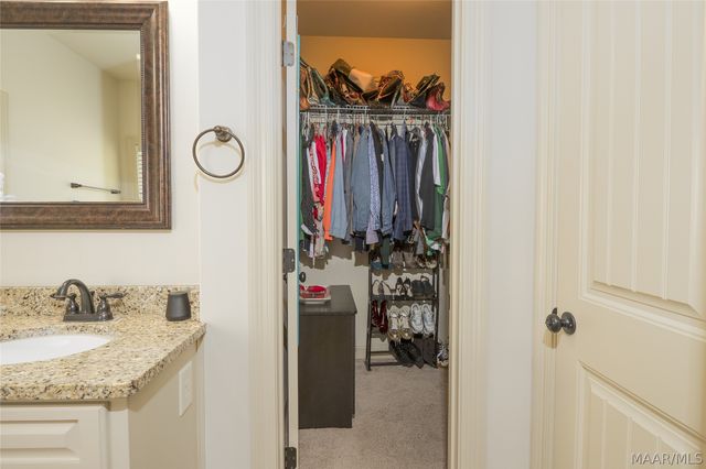 54 Sunnybrook Drive, Deatsville, AL 36022