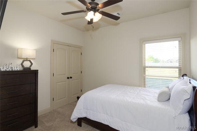 54 Sunnybrook Drive, Deatsville, AL 36022