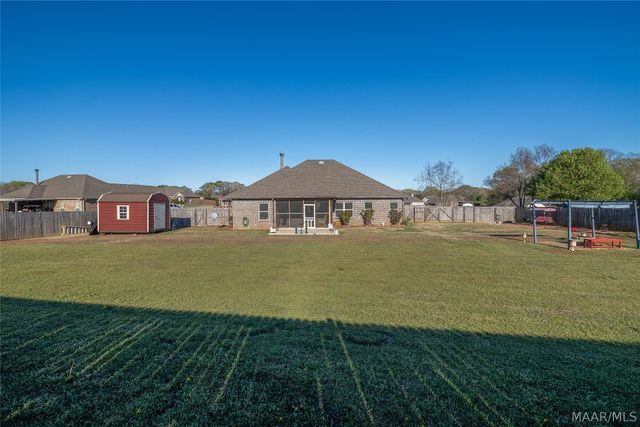 54 Sunnybrook Drive, Deatsville, AL 36022