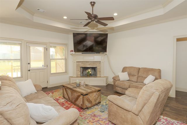 54 Sunnybrook Drive, Deatsville, AL 36022