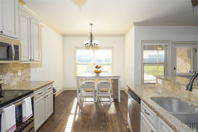 54 Sunnybrook Drive, Deatsville, AL 36022