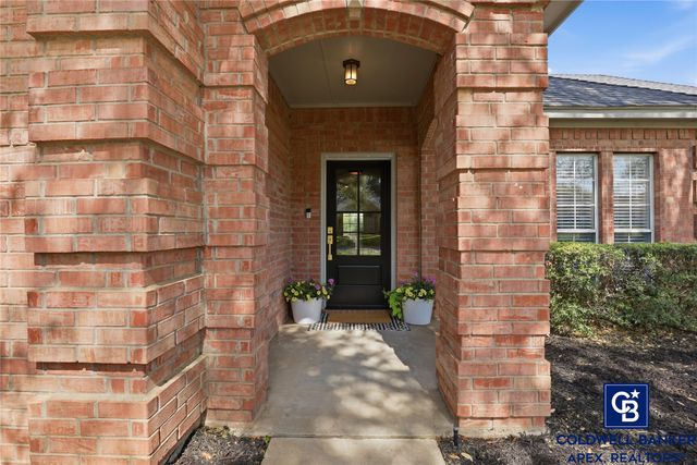 703 Brandon Drive, Cleburne, TX 76033