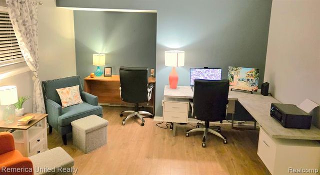 10228 Nancys Boulevard 40, Grosse Ile, MI 48138