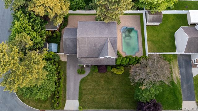 502 Martha Avenue, Bellport, NY 11713