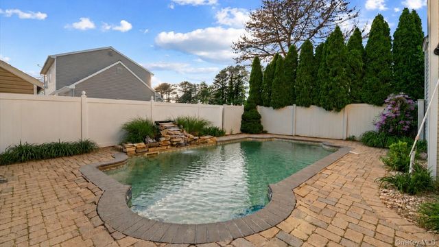 502 Martha Avenue, Bellport, NY 11713