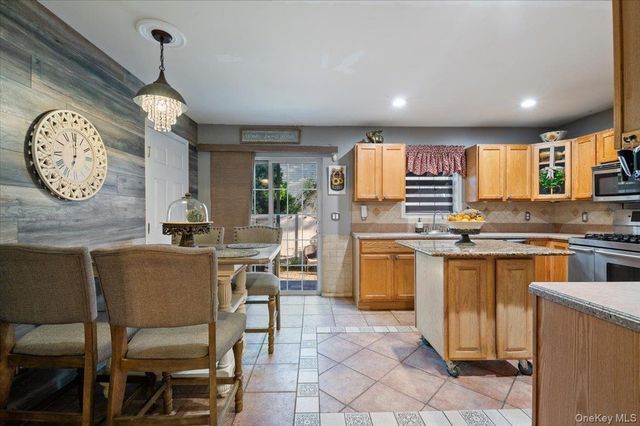 502 Martha Avenue, Bellport, NY 11713