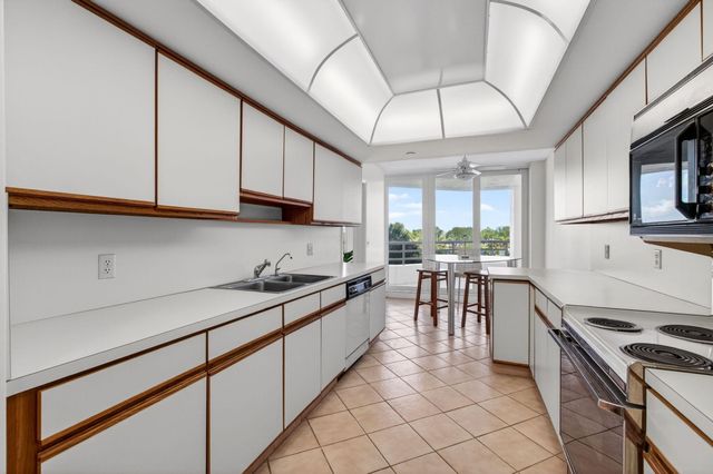 4201 N Ocean Boulevard C 307, Boca Raton, FL 33431