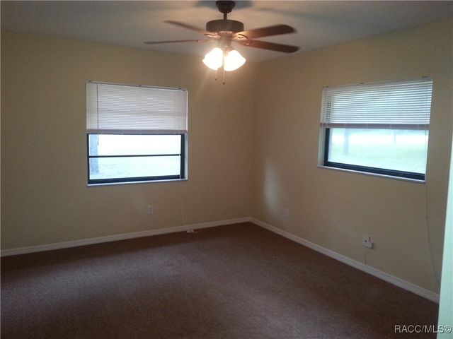 100 E Knightsbridge Place, Lecanto, FL 34461