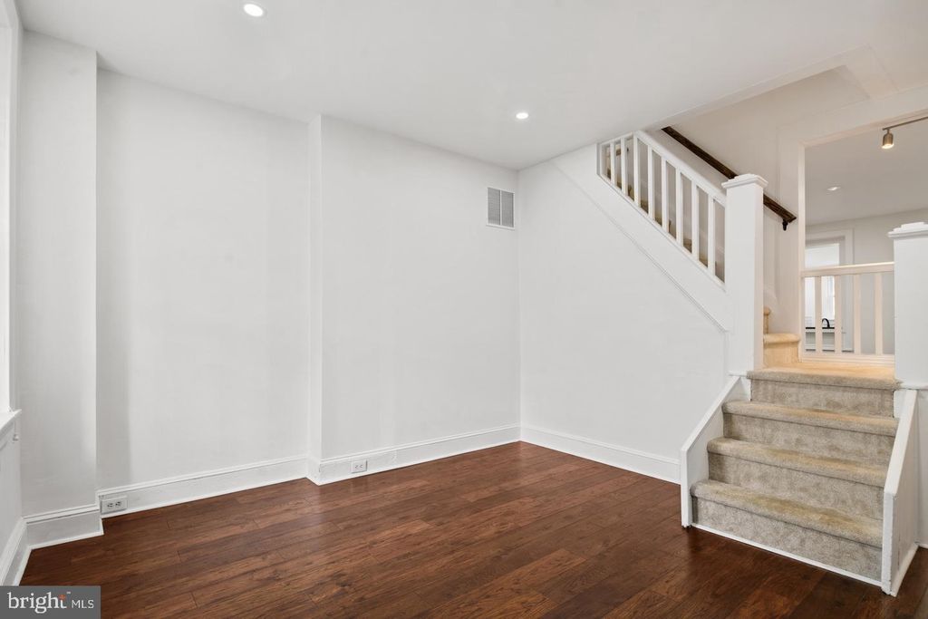 3455 BOWMAN ST, Philadelphia, PA 19129