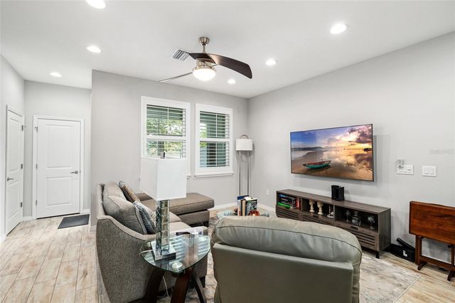 12353 BAYOU FLATS LANE, Tampa, FL 33635