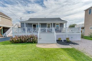 9 Montauk Avenue, Westerly, RI 02891