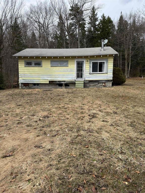 347 Hickory Road, Woodford, VT 05201