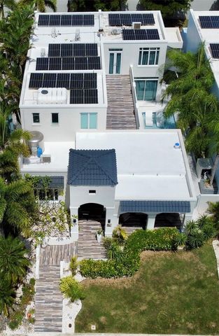 3 MALACHITE, Vega Alta, PR 00692