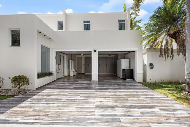 3 MALACHITE, Vega Alta, PR 00692