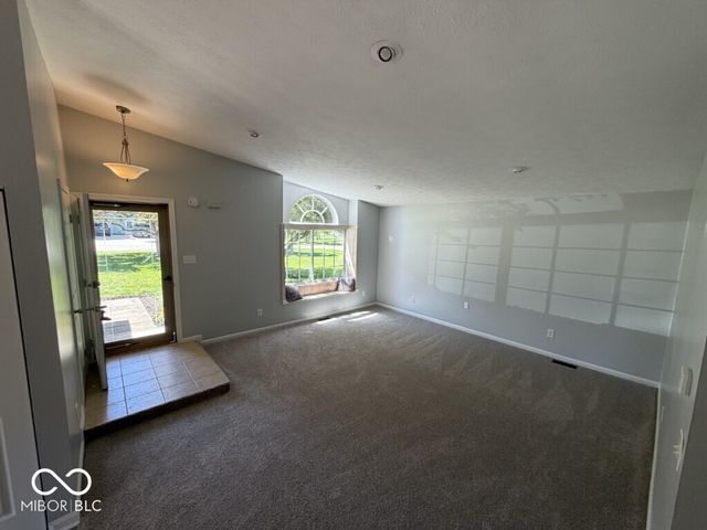 1006 E Walnut Street, Frankton, IN 46044