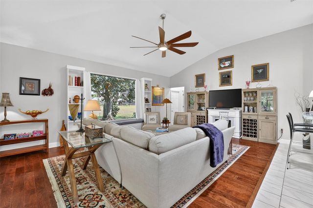 1760 EDGEWATER DRIVE, Mount Dora, FL 32757