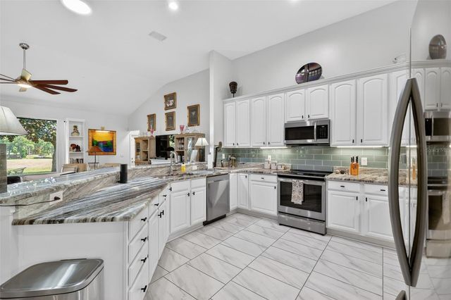 1760 EDGEWATER DRIVE, Mount Dora, FL 32757