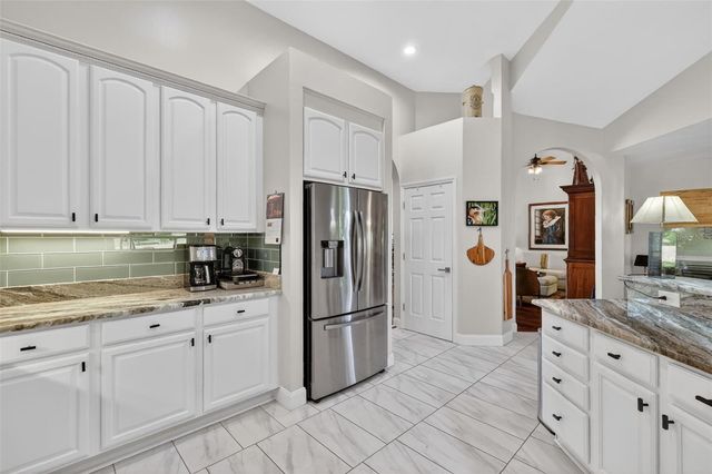 1760 EDGEWATER DRIVE, Mount Dora, FL 32757