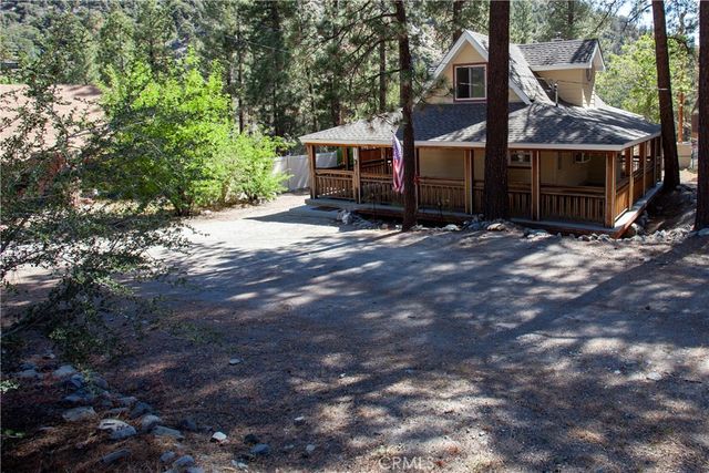 5881 Lone Pine Canyon, Wrightwood, CA 92397