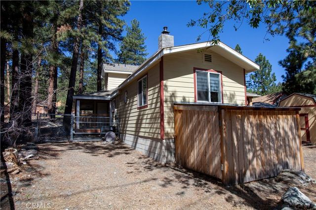5881 Lone Pine Canyon, Wrightwood, CA 92397