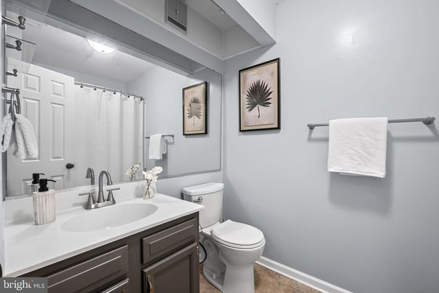 4561 INTERLACHEN CT #H, Alexandria, VA 22312