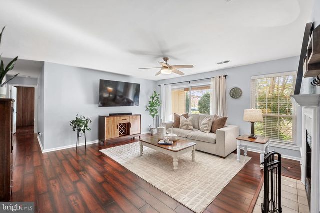 4561 INTERLACHEN CT #H, Alexandria, VA 22312