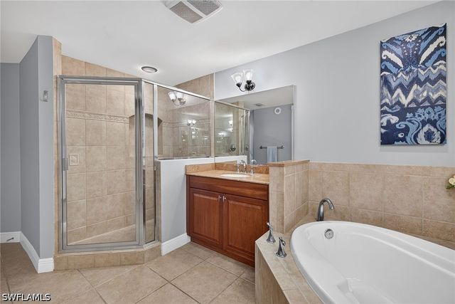 6081 Silver King BLVD 302, Cape Coral, FL 33914