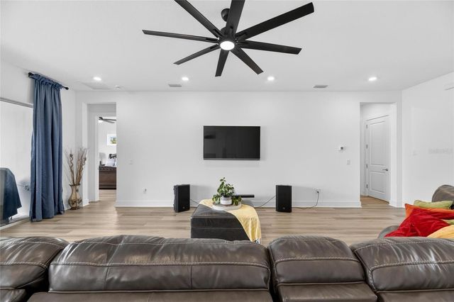 8634 DRUMMER PLANK DRIVE, Wesley Chapel, FL 33545