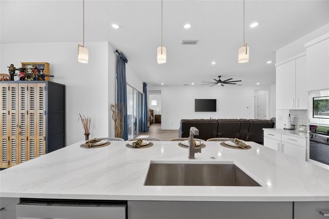 8634 DRUMMER PLANK DRIVE, Wesley Chapel, FL 33545