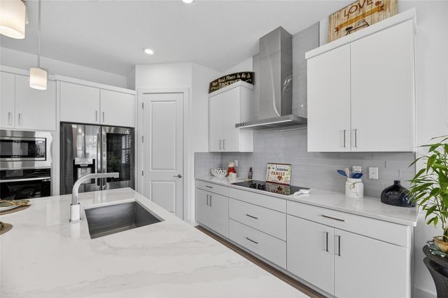 8634 DRUMMER PLANK DRIVE, Wesley Chapel, FL 33545