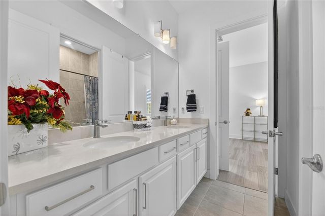 8634 DRUMMER PLANK DRIVE, Wesley Chapel, FL 33545