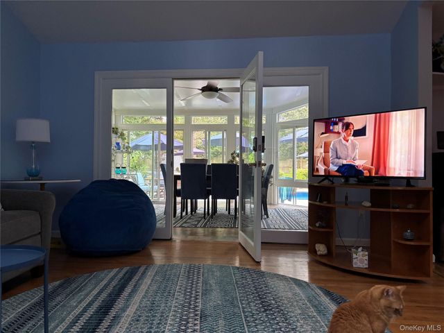 17 Columbine Avenue S, Hampton Bays, NY 11946