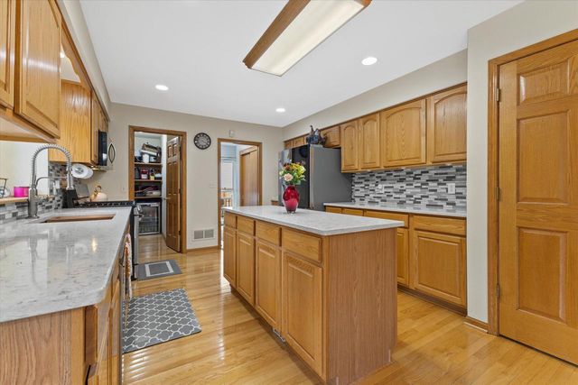 4215 114th STREET, Pleasant Prairie, WI 53158