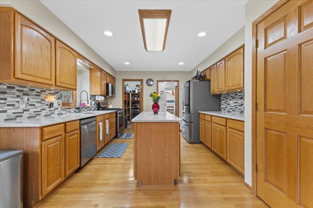 4215 114th STREET, Pleasant Prairie, WI 53158