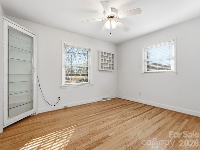 1537 Brookdale Avenue, Charlotte, NC 28210