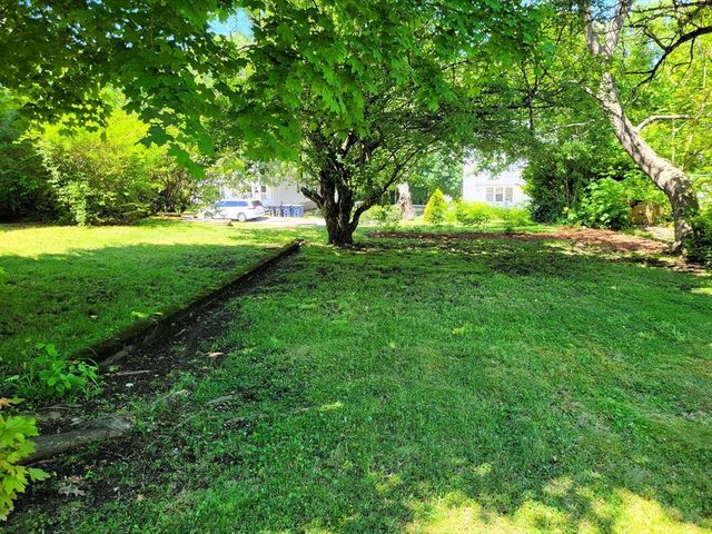 15 Warren St, Southbridge, MA 01550