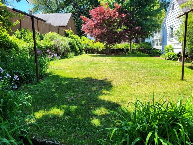 15 Warren St, Southbridge, MA 01550
