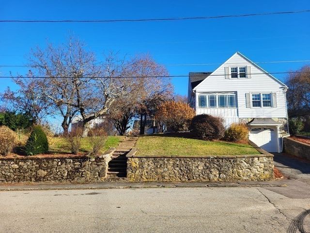 15 Warren St, Southbridge, MA 01550