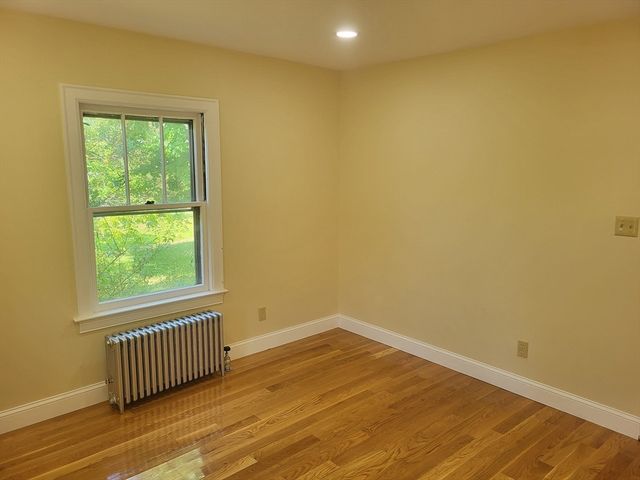 15 Warren St, Southbridge, MA 01550