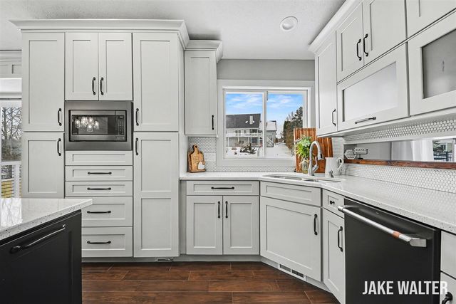 5314 S Silverstone Drive, Comstock Park, MI 49321